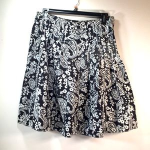 Liz Claiborne Black/white Pleated Full Skirt Womens Petite 14